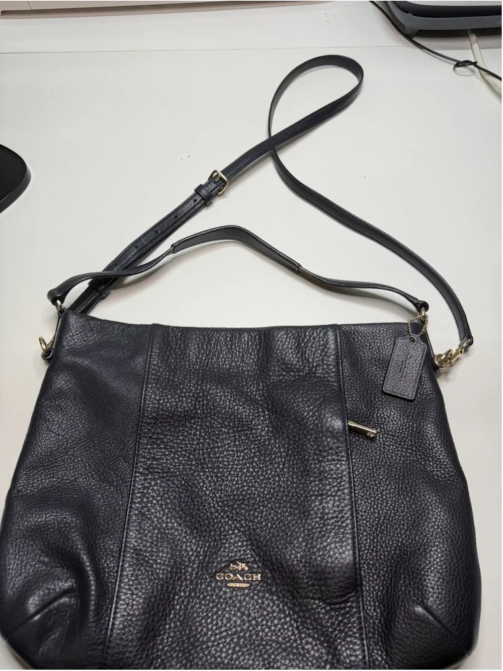 Gorgeous coach navy blue leather shoulder bag with removable Crossbody strap ￼